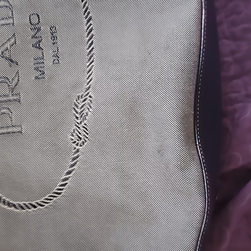 Authentic Prada Canapa - Picture 4 of 8